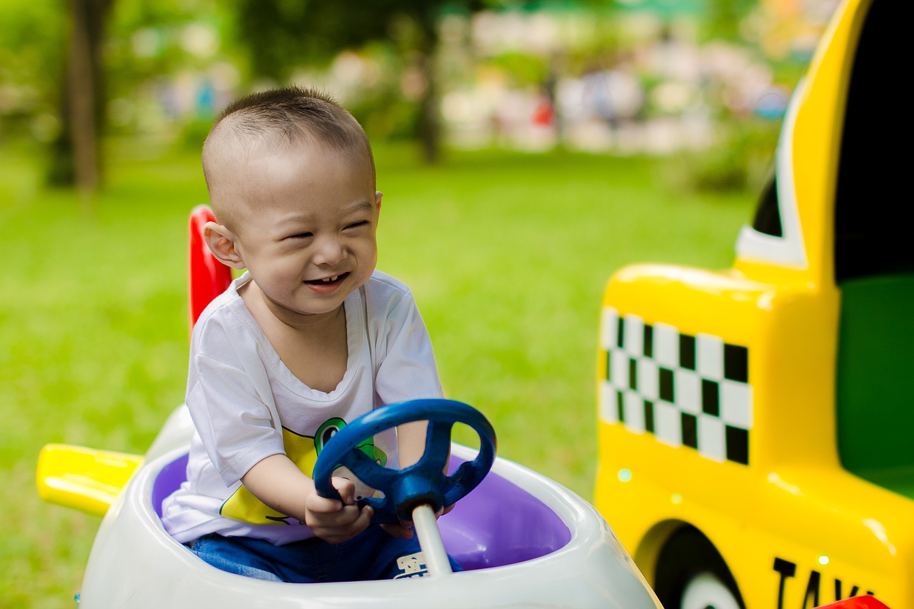 试管代生的孩子几岁上中班合适（小孩一般几岁上中班）